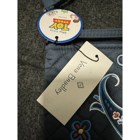 Vera Bradley Disney Pixar Toy Story Andy's Room RID Convertible Wristlet NWT - Picture 2 of 4
